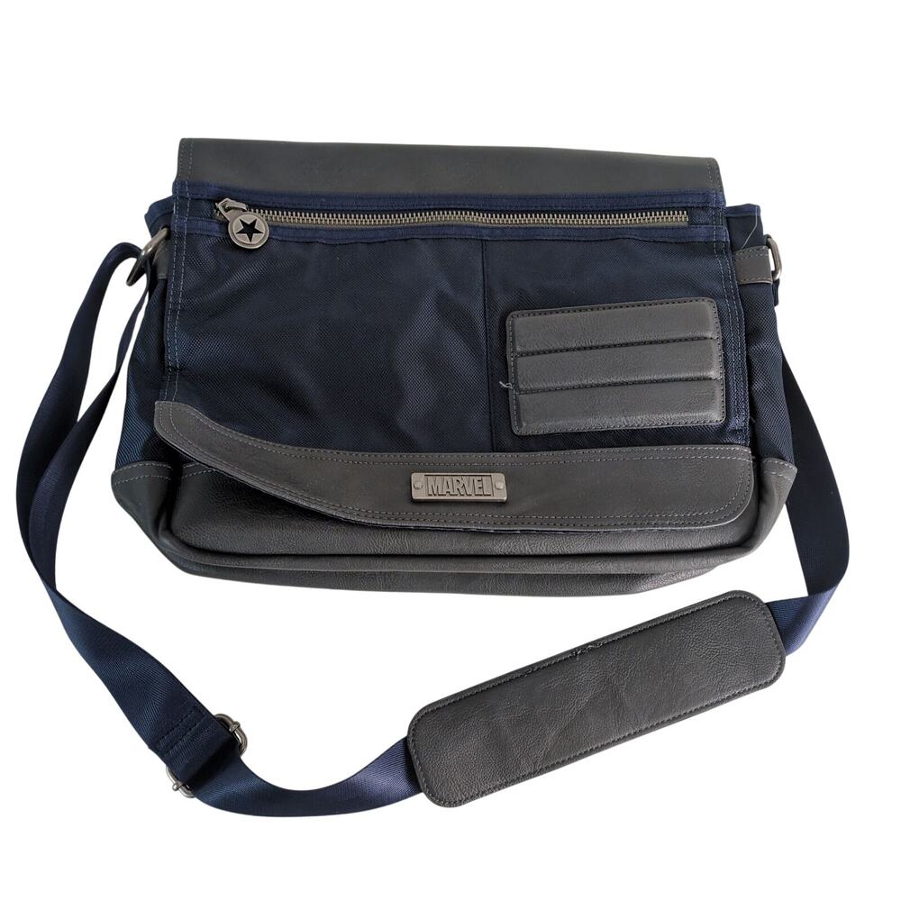 Marvel Captain America Navy & Gray Laptop Messenger Bag Nylon Vegan Leather 2017